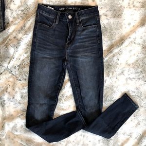 AE Super Hi-Rise Jegging in Medium Dark Wash